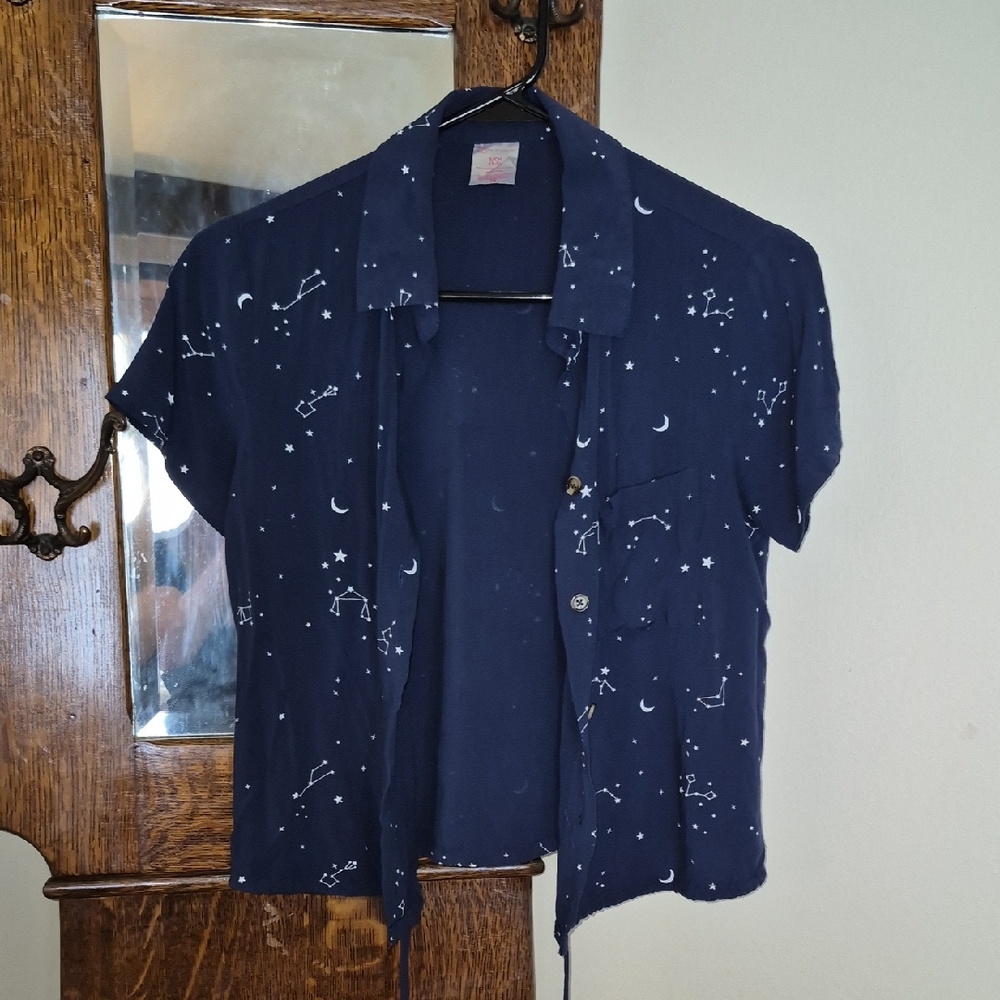 Junoirs Small Bu5ton Up Drawstring Blouse